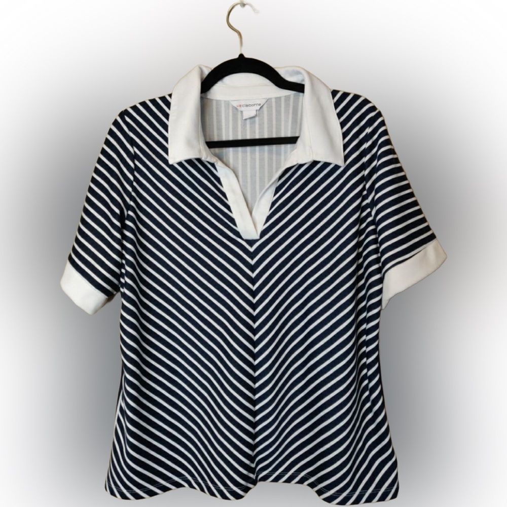 🌺Liz Claiborne Navy and White Striped Button Down Shirt🌸🌺